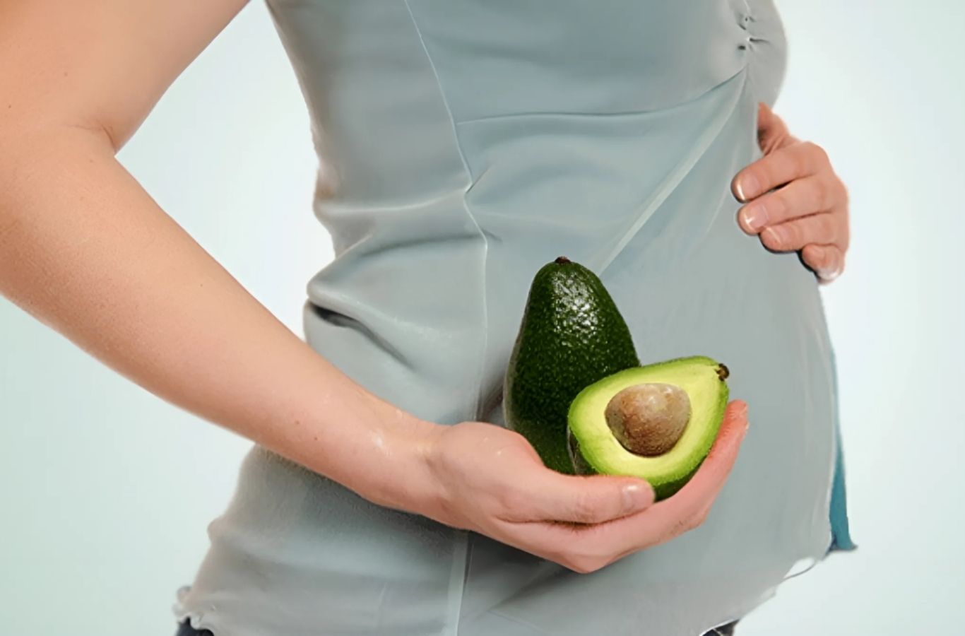 ăn bơ tốt cho bà bầu